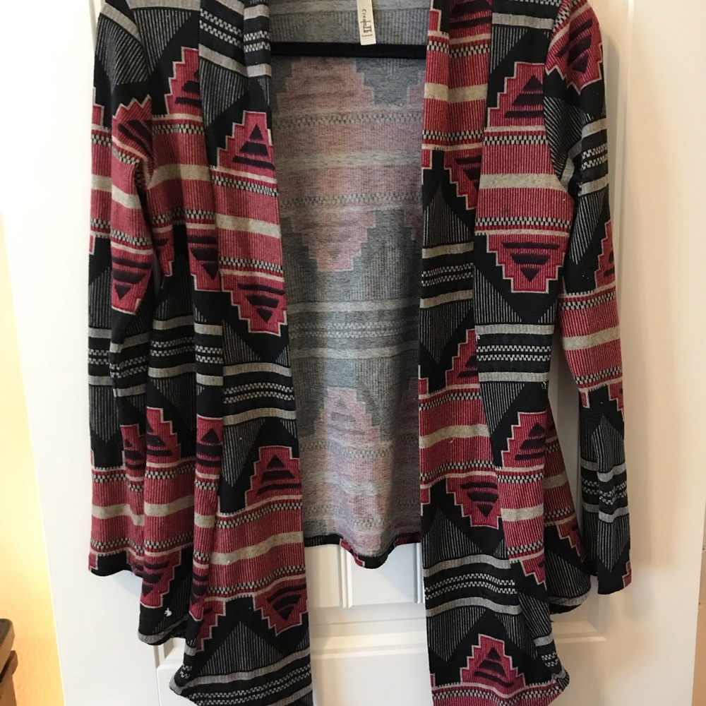 Aztec patterned cardigan - Picture 2 of 3